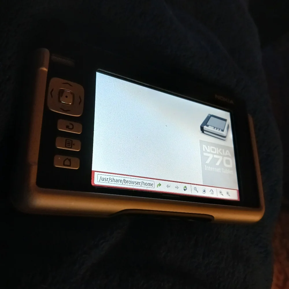 Nokia 770 Touchscreen.internet Tablet‎